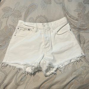 Madewell Relaxed Denim Shorts in White. Size 27